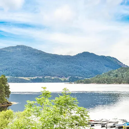 Apartamento Beautiful In Arland With Wifi